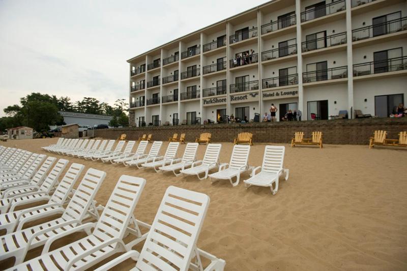 Parkshore Resort Traverse Stadt Exterior foto