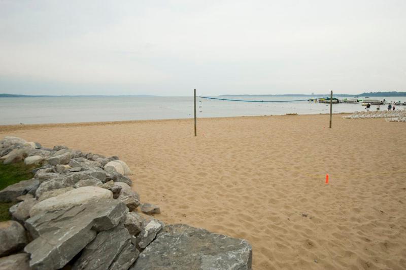 Parkshore Resort Traverse Stadt Zimmer foto