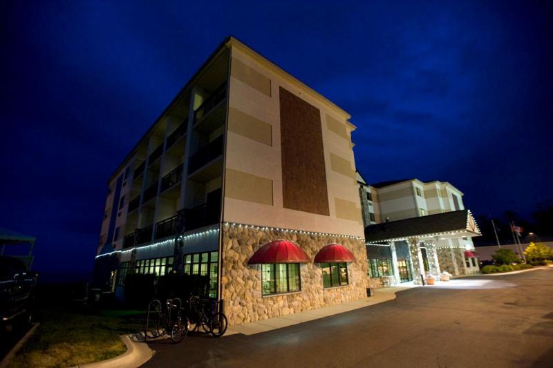 Parkshore Resort Traverse Stadt Exterior foto